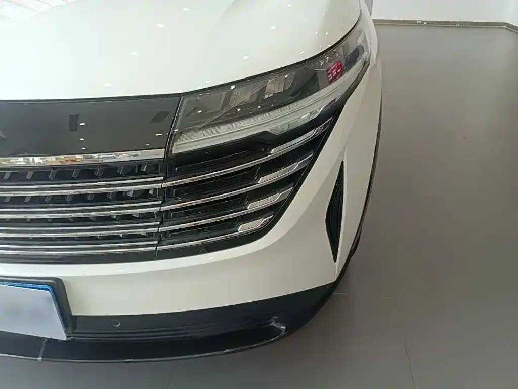 Nissan Teramont — миниатюра 24