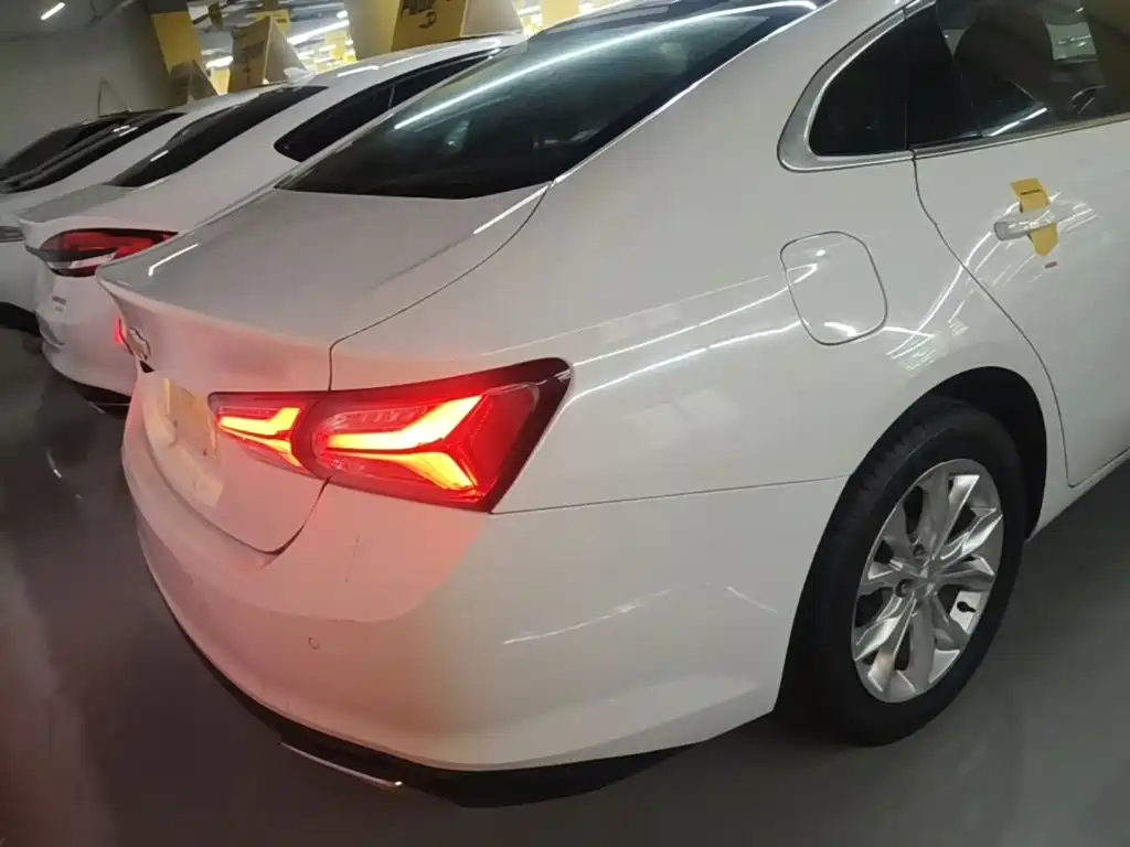 Chevrolet Malibu XL — миниатюра 7