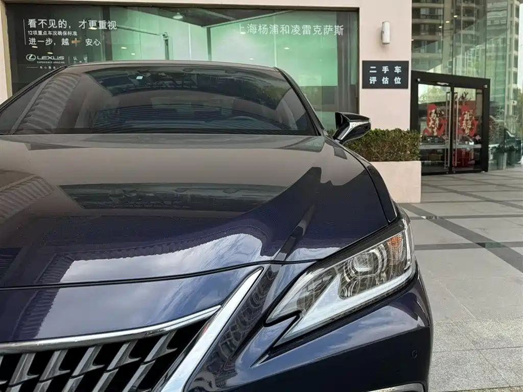 LEXUS ES