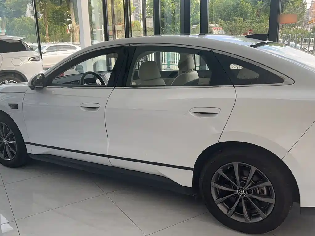 BYD Qin L — миниатюра 9