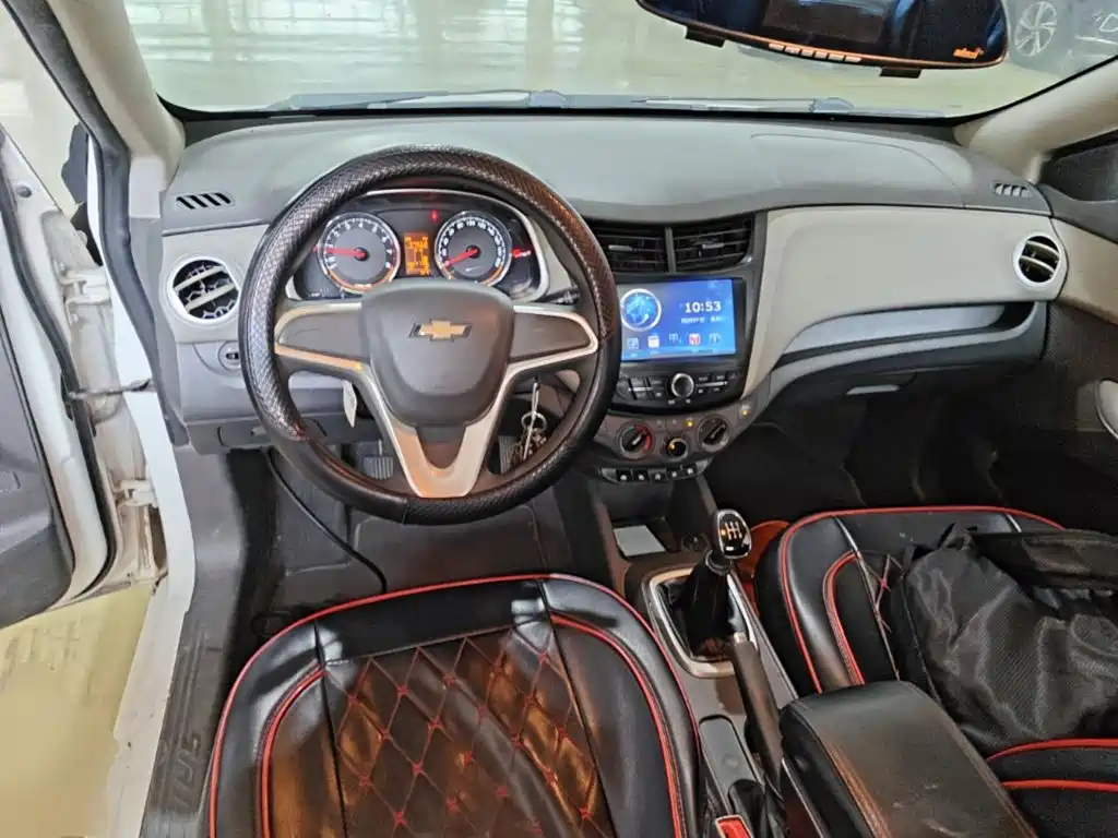 Chevrolet Sail — миниатюра 11