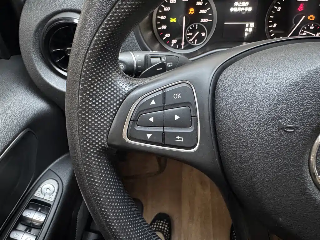 Mercedes-Benz Vito — миниатюра 18