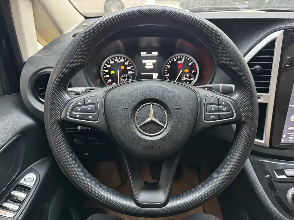 Mercedes-Benz Vito — миниатюра 17