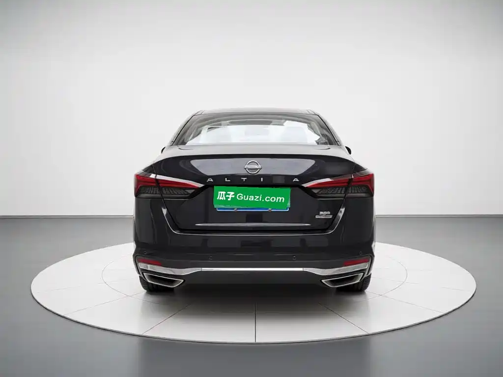 Nissan Teana — миниатюра 3