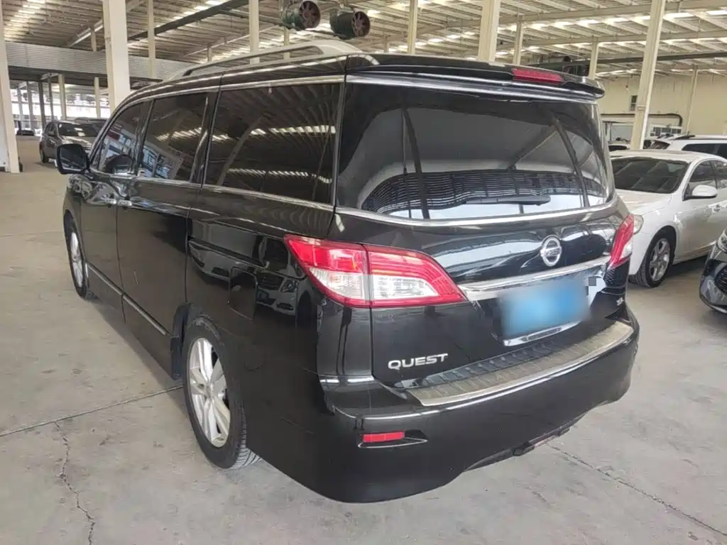 Nissan Quest — миниатюра 5
