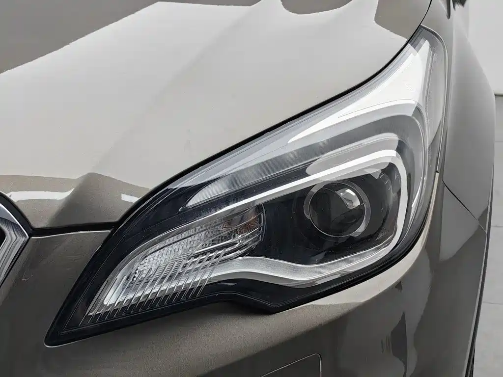 Buick Envision Plus — миниатюра 7