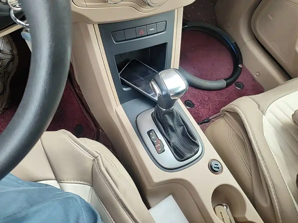 Roewe 350 — миниатюра 14