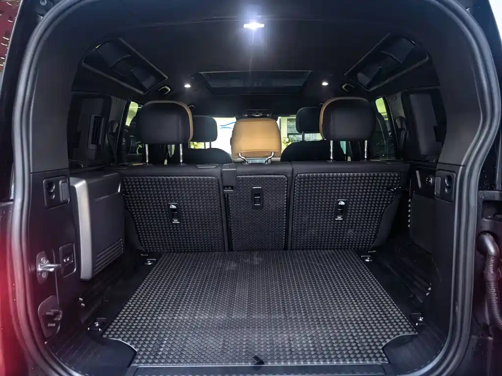 Land Rover Defender — миниатюра 18