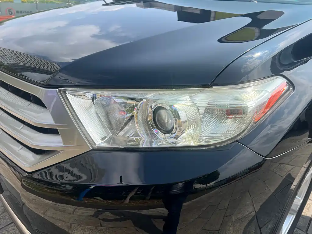 Toyota Highlander — миниатюра 10