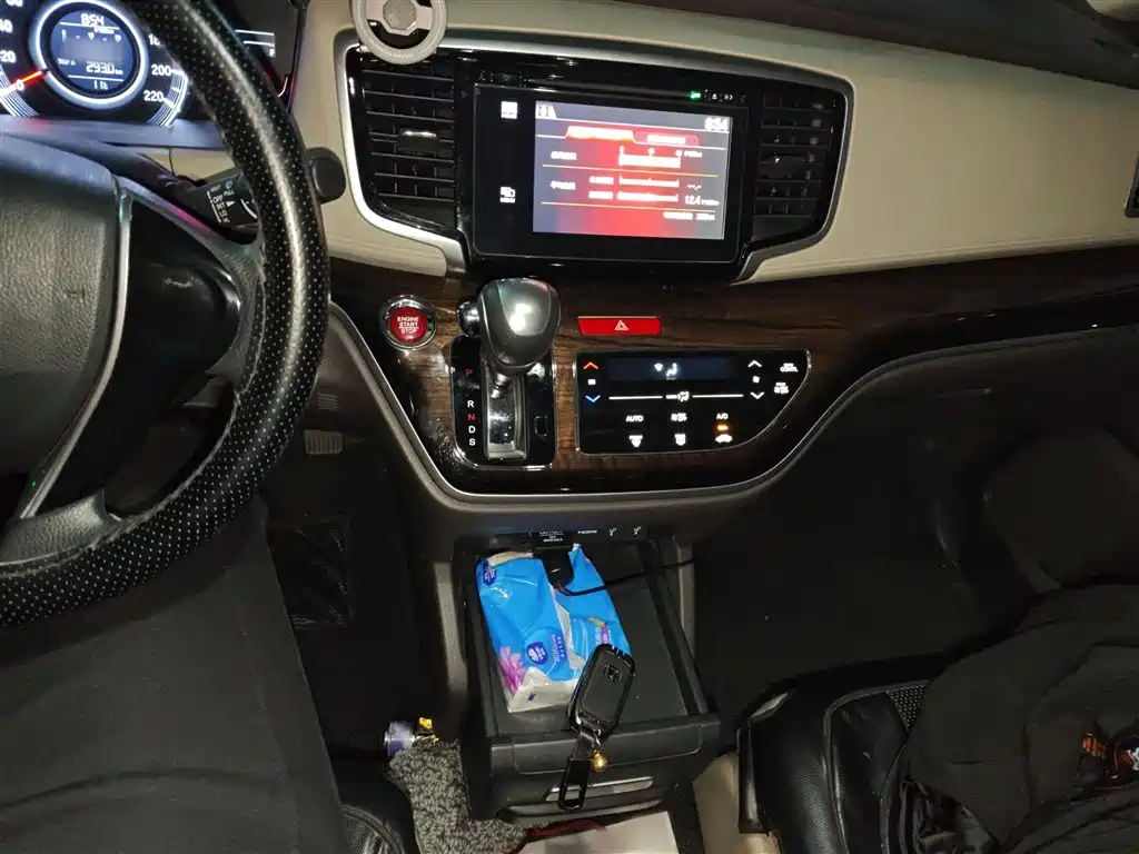 Honda Odyssey 2015 2.4L Luxury