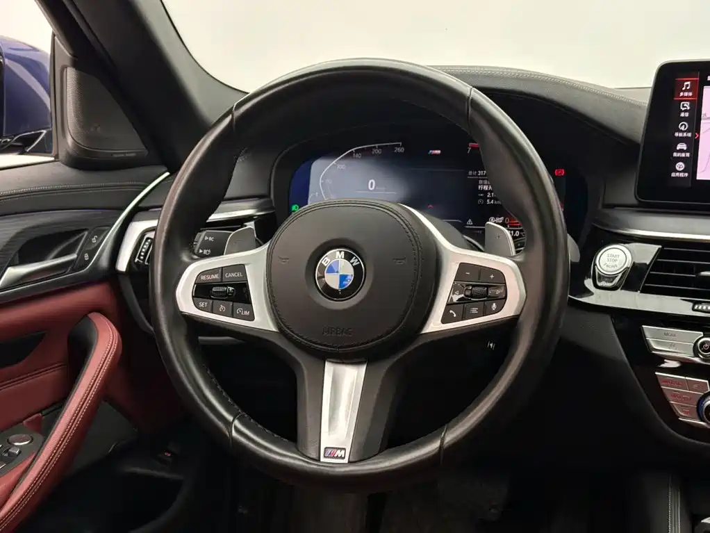 BMW 5 Series — миниатюра 12