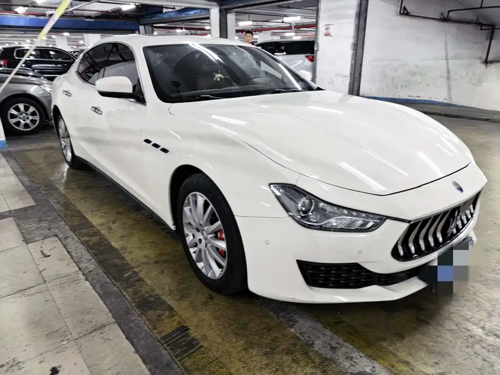 MASERATI GHIBLI
