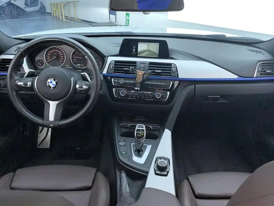 BMW 3 Series — миниатюра 12