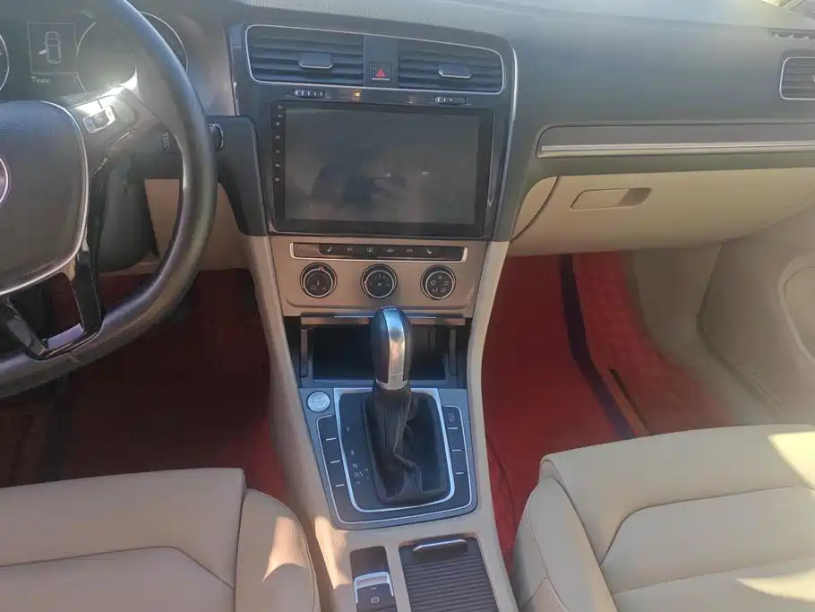 Volkswagen Golf — миниатюра 13