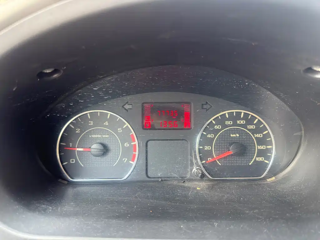 Wuling Rongguang V — миниатюра 18