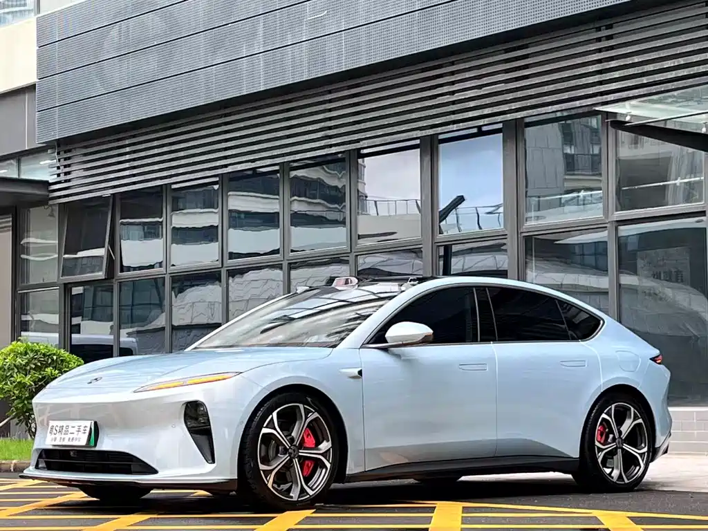 NIO ET5