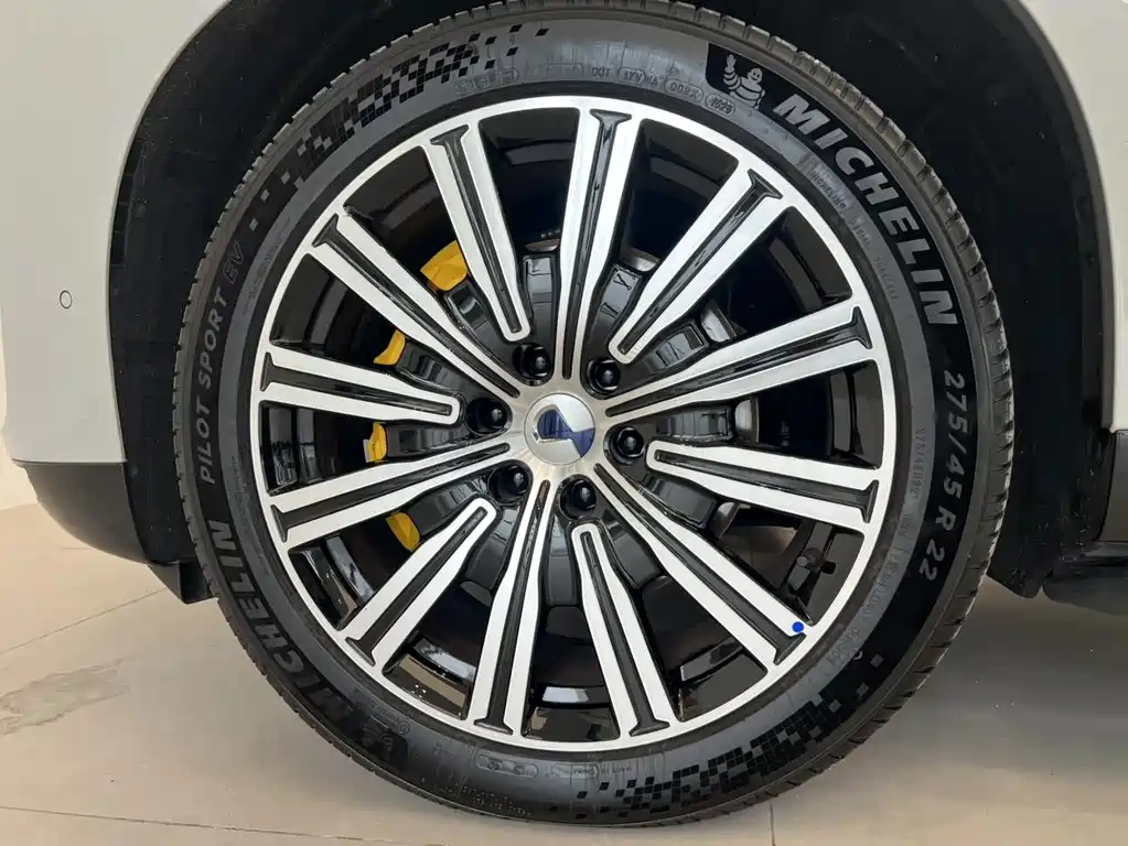 Denza Denza N9 — миниатюра 18