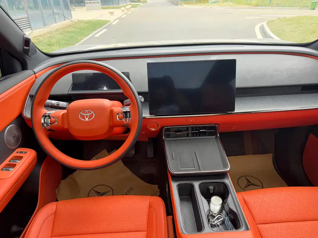 Toyota bZ3X — миниатюра 7