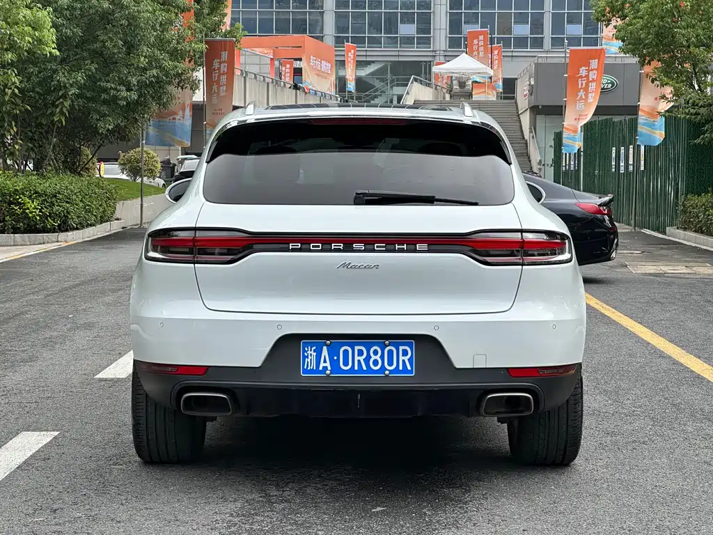 Porsche Macan — миниатюра 5