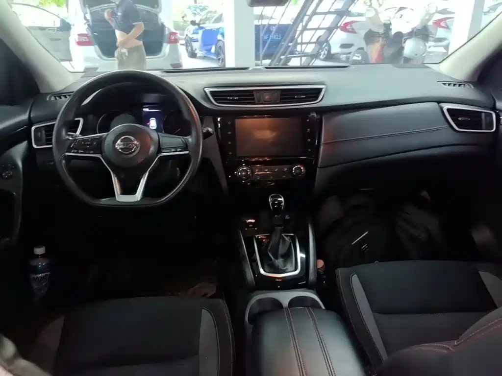 Nissan Qashqai — миниатюра 10