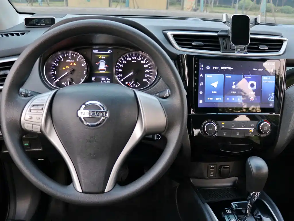 Nissan Qashqai — миниатюра 15