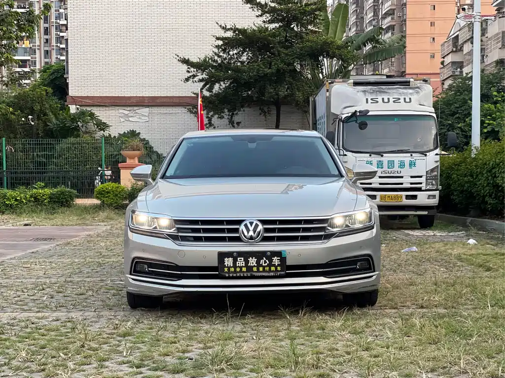 Volkswagen Phideon — миниатюра 2