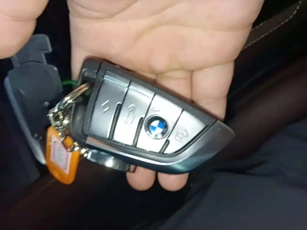 BMW 5 Series New Energy — миниатюра 9