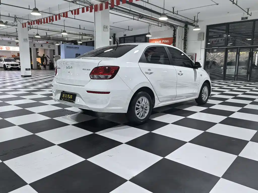 Kia Huanchi — миниатюра 6
