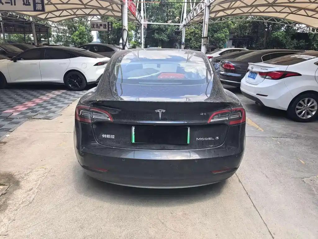 Tesla Model 3 — миниатюра 11