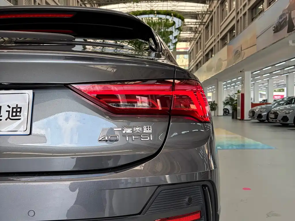 Audi Q3 Sportback — миниатюра 13