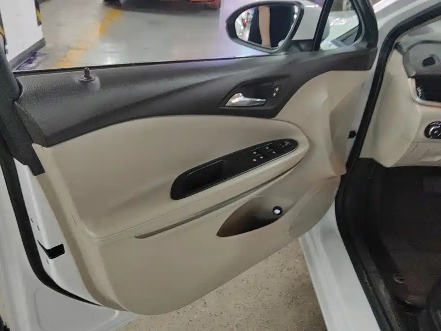 Buick Verano — миниатюра 6