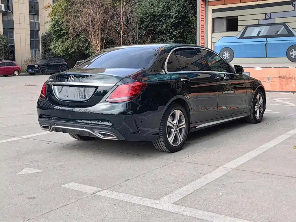 Mercedes-Benz C-Class — миниатюра 19