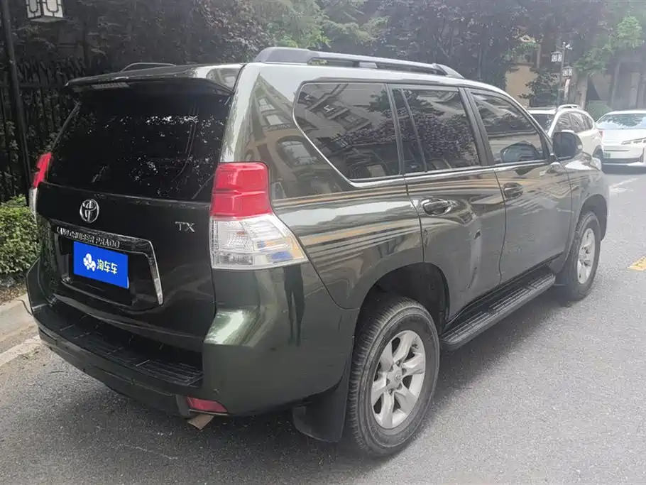Toyota Land Cruiser Prado 2010 2.7L AT Standard