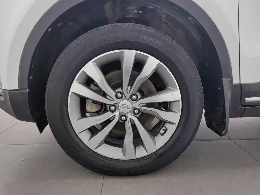 Geely Boyue — миниатюра 17