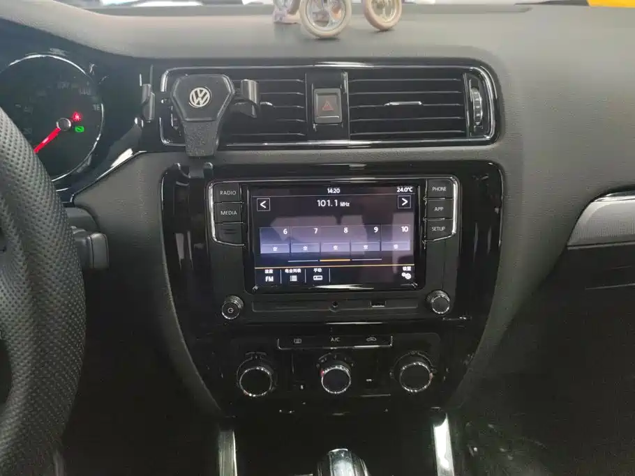 Volkswagen Sagitar — миниатюра 13
