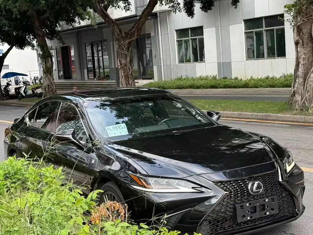 Lexus ES — миниатюра 3