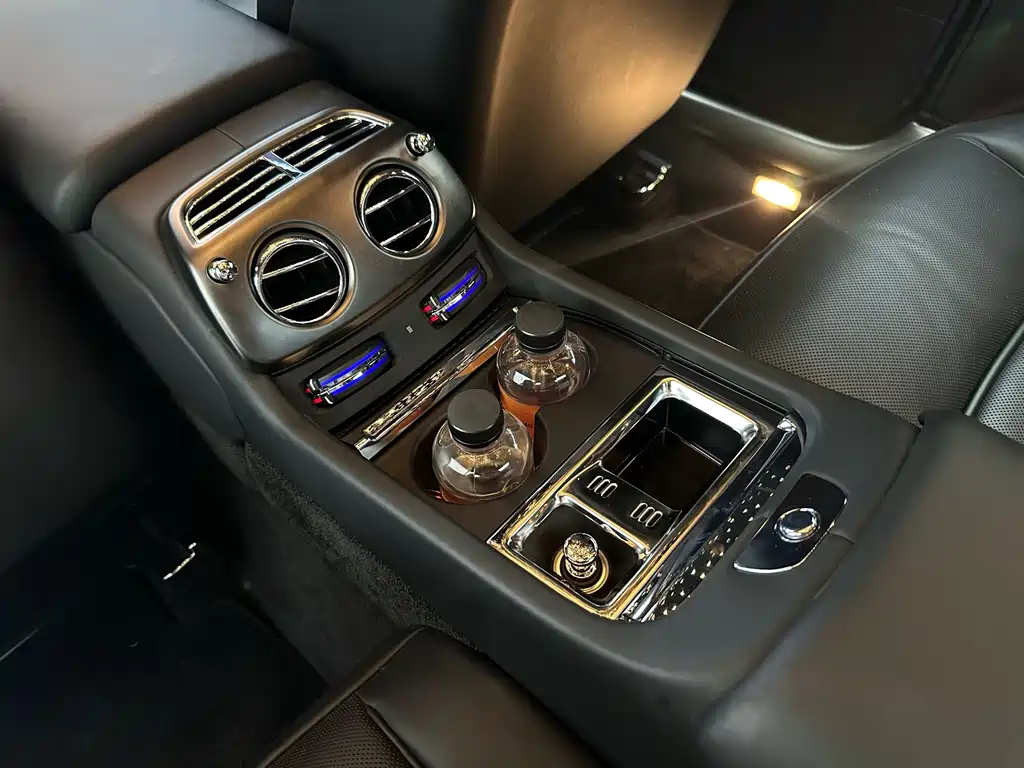 Rolls-Royce Wraith — миниатюра 34