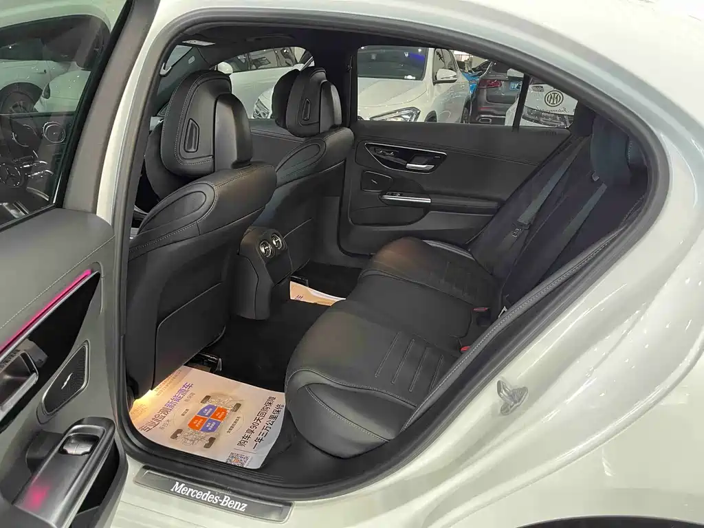 Mercedes-Benz C-Class — миниатюра 3
