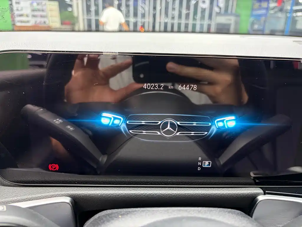 Mercedes-Benz GLB — миниатюра 19