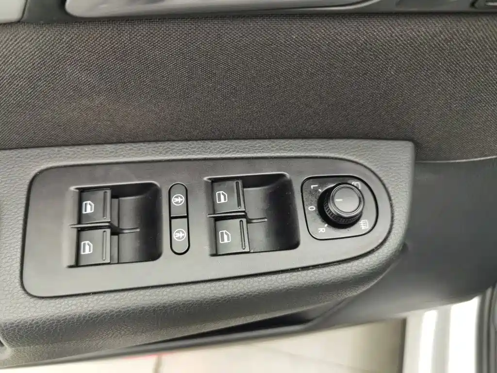 Volkswagen Sharan — миниатюра 9