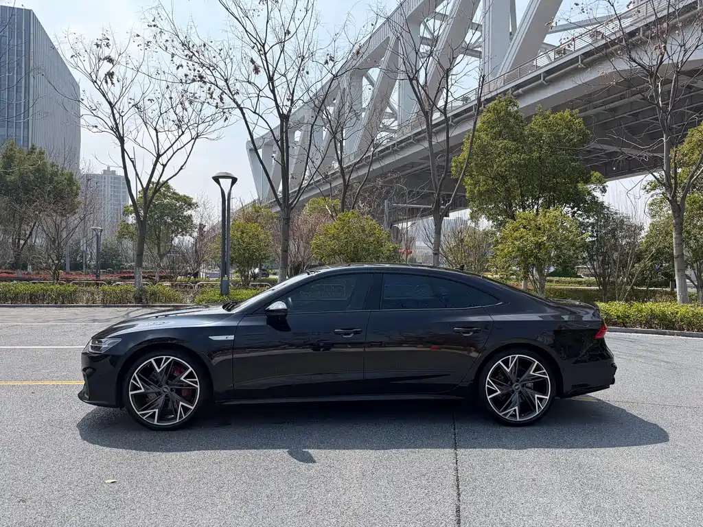 Audi A7L — миниатюра 4