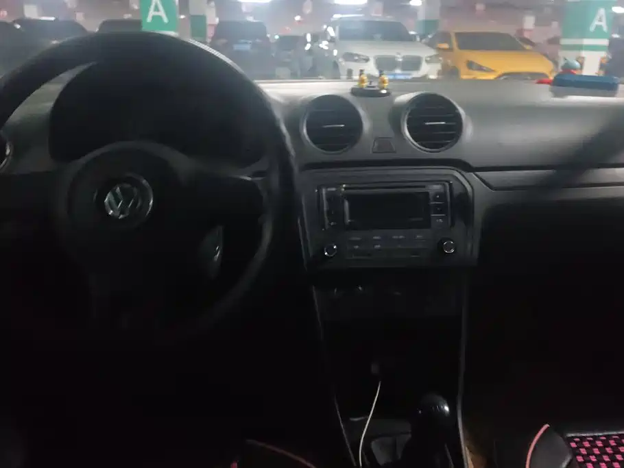 Volkswagen Jetta — миниатюра 12