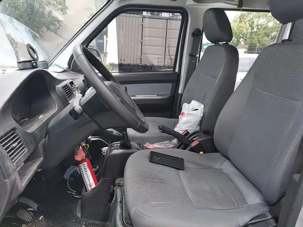Wuling Rongguang S — миниатюра 8