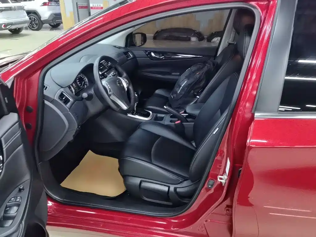 Nissan Tiida — миниатюра 15