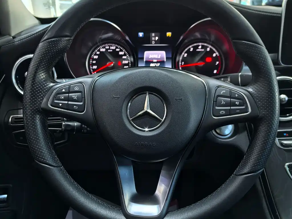 Mercedes-Benz C-Class — миниатюра 9