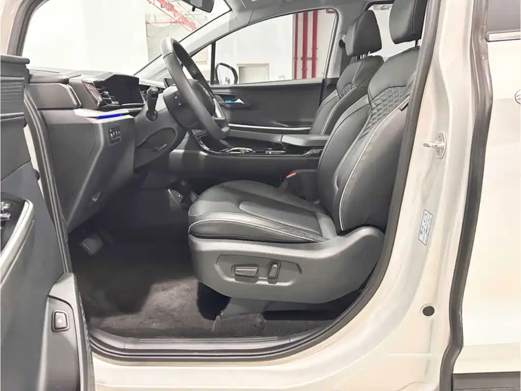 Hyundai Custo — миниатюра 11