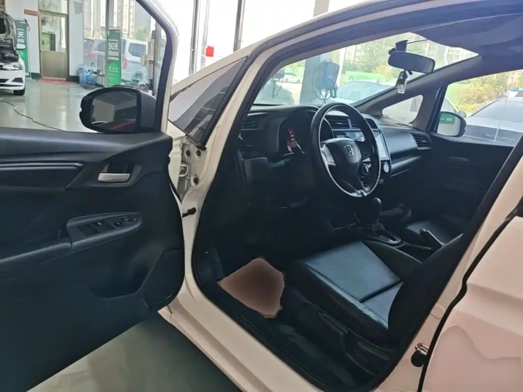 Honda Fit — миниатюра 16