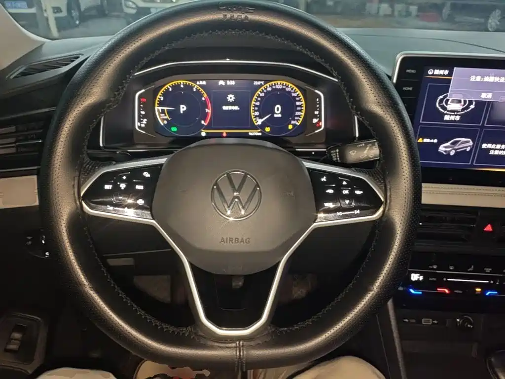 Volkswagen Tiguan L — миниатюра 11
