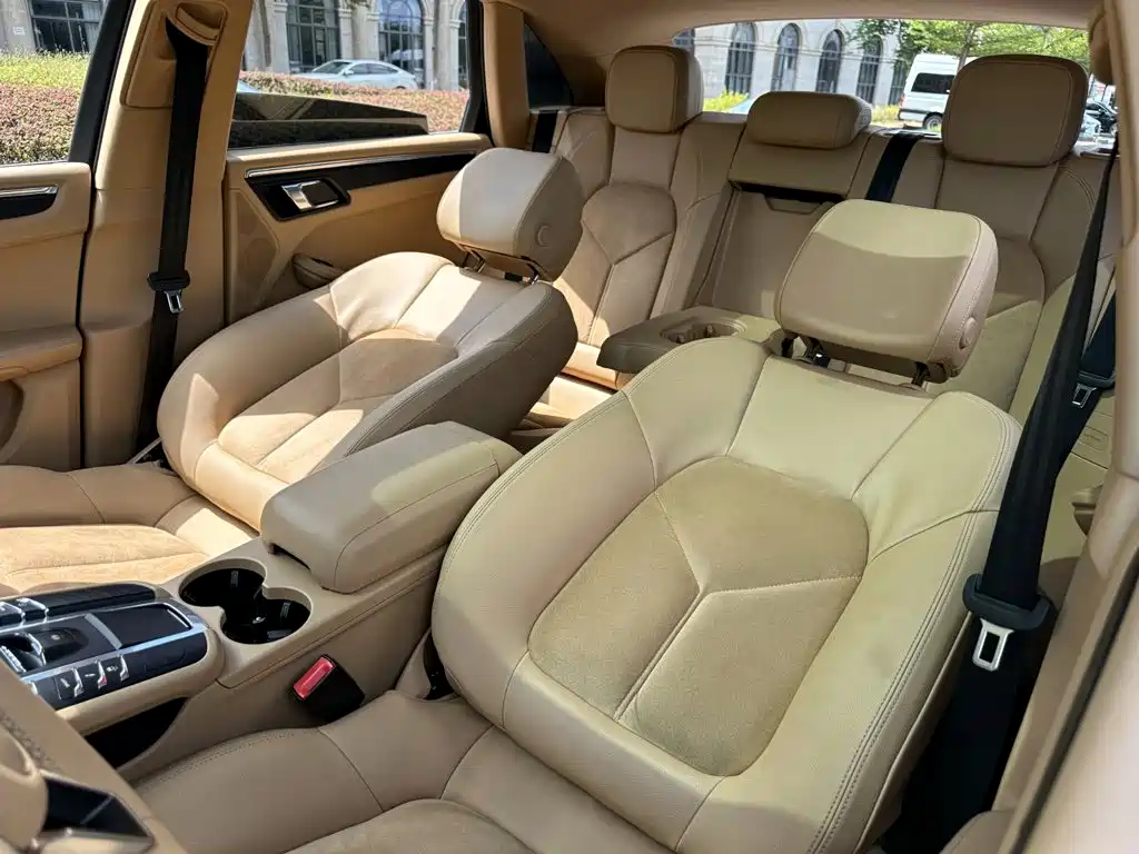 Porsche Macan — миниатюра 9