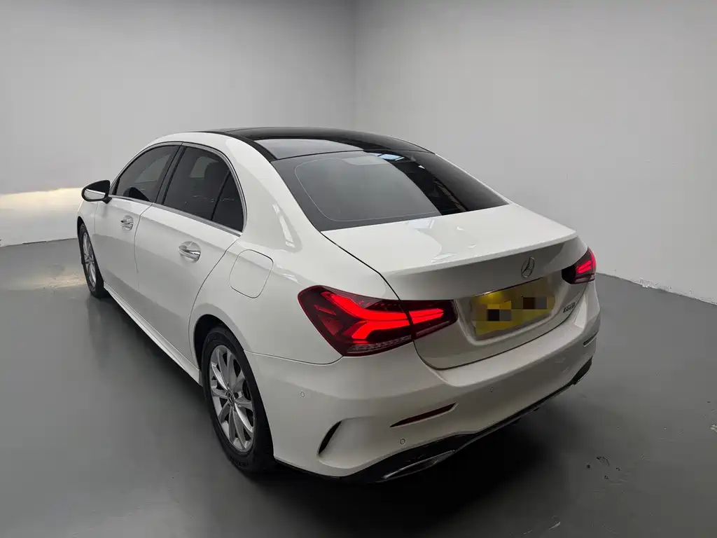 Mercedes-Benz A-Class — миниатюра 7